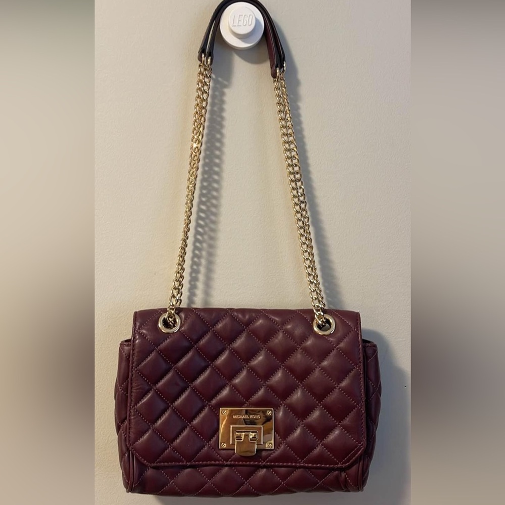 Elegant Quilted Burgundy Shoulder Bag